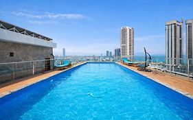 Prague Da Nang Beach Hotel